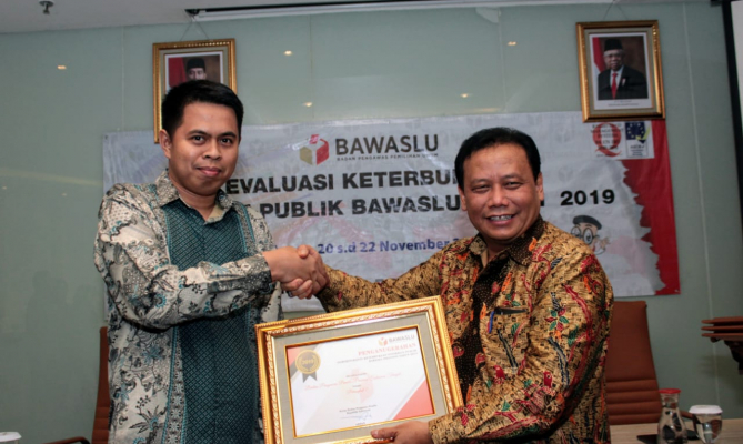Abhan Minta Jajaran Bawaslu Pertahankan Prestasi Badan Publik Informatif 2019
