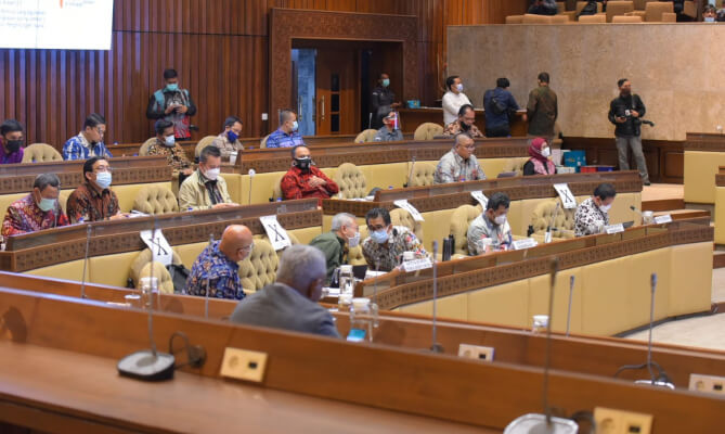 Dua Perbawaslu Pengawasan Tungsura dan Rekapitulasi Hasil Disetujui Komisi II DPR RI