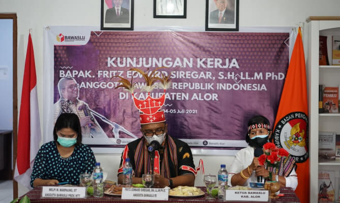 Di Alor, Fritz Tekankan Pentingnya Peningkatan SDM Pengawas Hingga Hingga Tingkat Ad Hoc