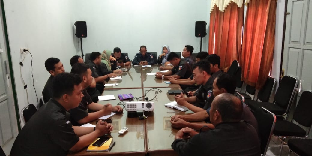 Rapat Internal Sebagai Bentuk Sifat Keterbukaan Antara Pimpinan Dan Staff