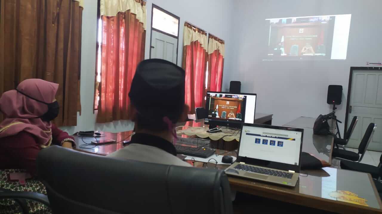 RAPAT KOORDINASI PEMATANGAN PELAKSANAAN SKPP  DAN RISET PILKADA VIDIO CONFERENCE