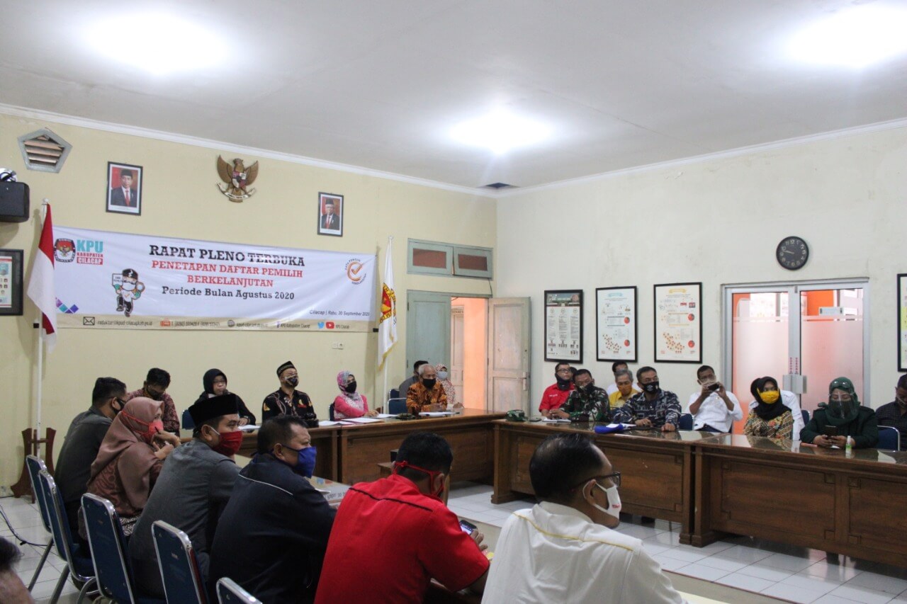 Bawaslu Kabupaten Cilacap Hadiri Rapat Pleno Pemutakhiran Data Pemilih Periode Bulan Agustus 2020