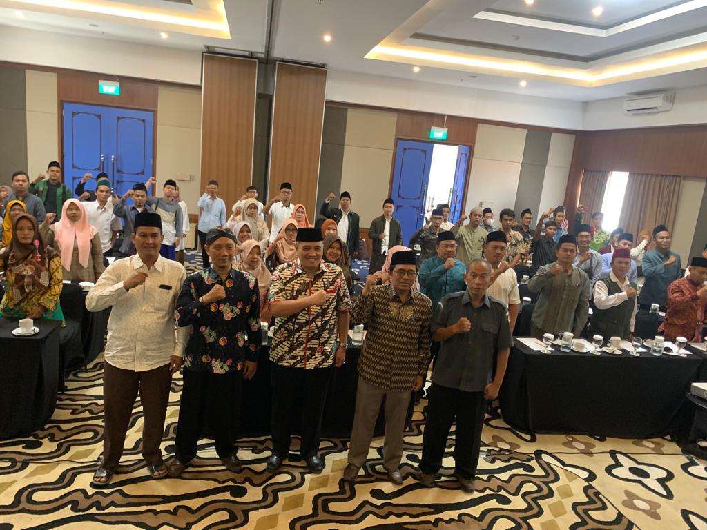 Bawaslu Cilacap Ajak Santri Ikut Awasi Pemilu