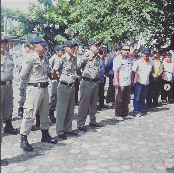 Branding 31 Mobil Angkutan Kota Ditertibkan