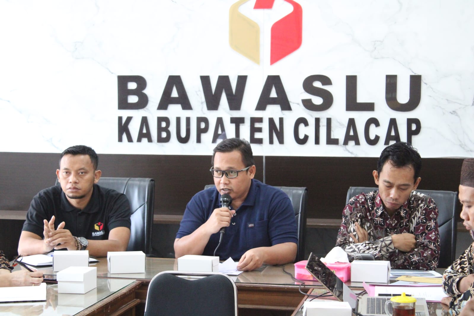 Awasi Netralitas ASN, TNI-Polri, Kepala Desa dan Perangkat Desa, Bawaslu Cilacap Bentuk Pokja Netralitas.