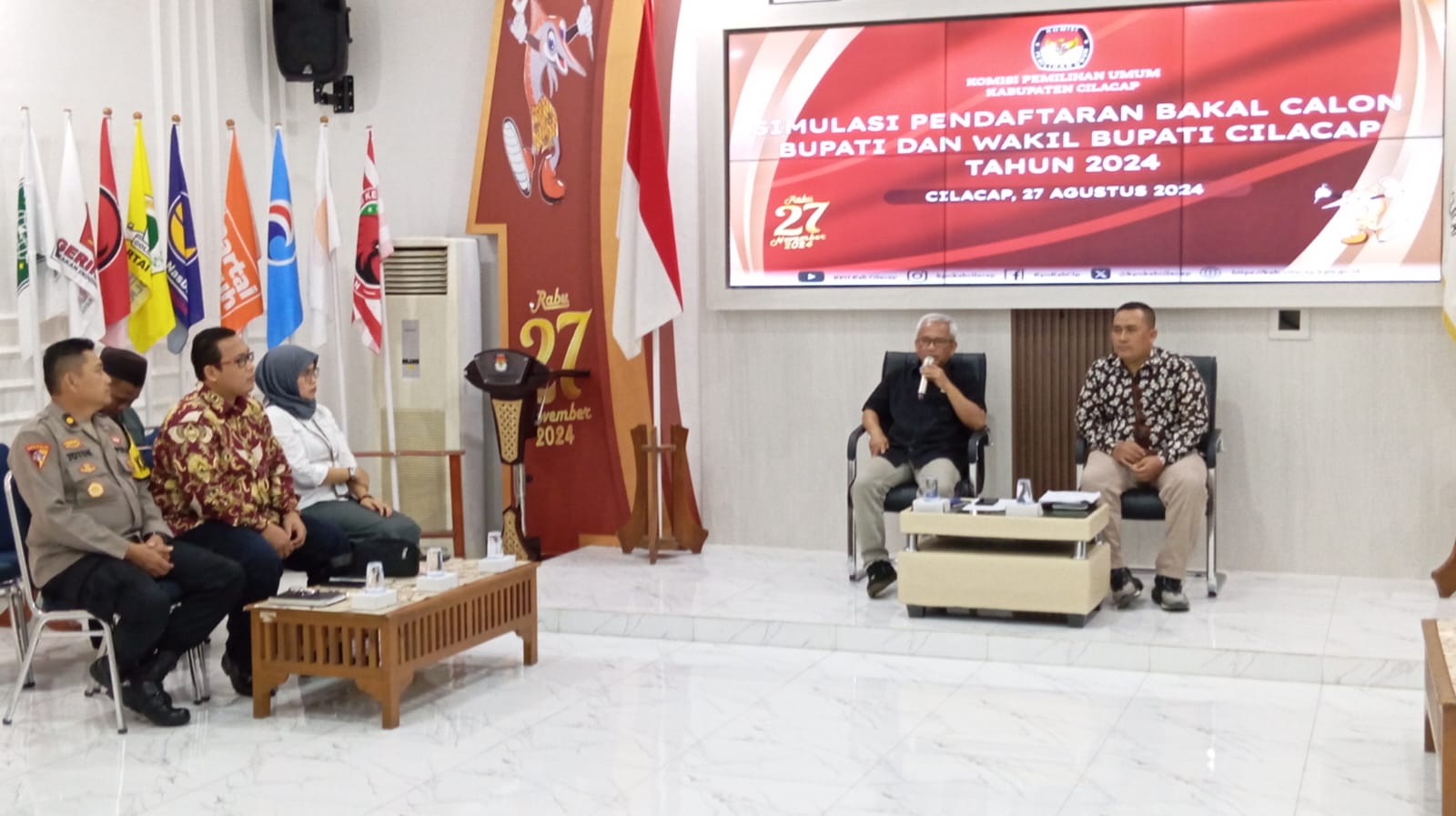 Bawaslu Cilacap hadiri Simulasi Pendaftaran Bakal Calon Bupati dan Wakil Bupati Cilacap Tahun 2024