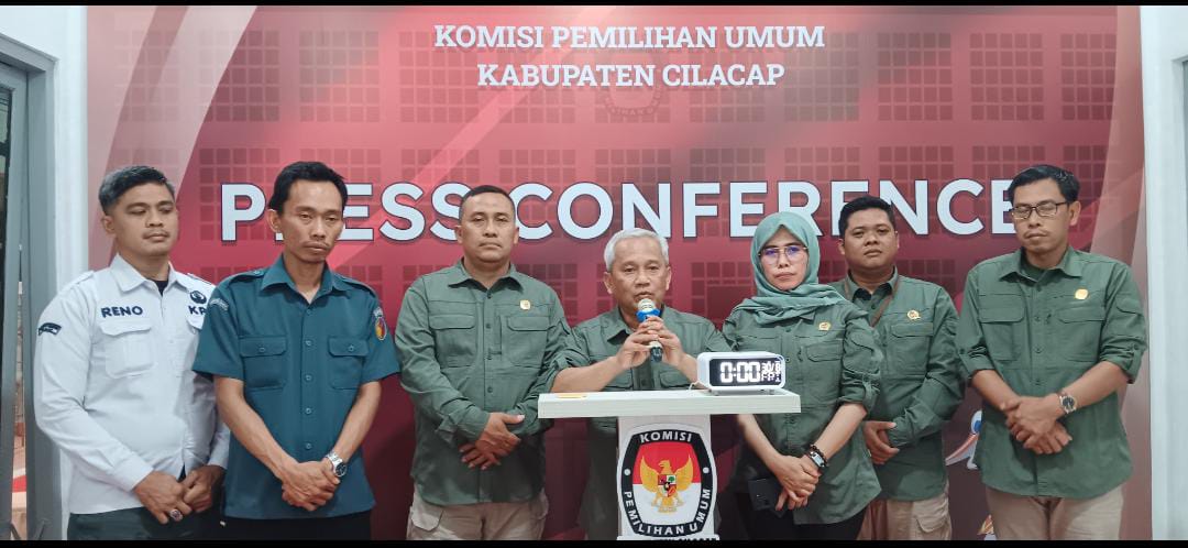 Pengawasan Pendaftaran Bakal Pasangan Calon Bupati dan Wakil Bupati Kabupaten Cilacap - Kamis, 29 Agustus 2024