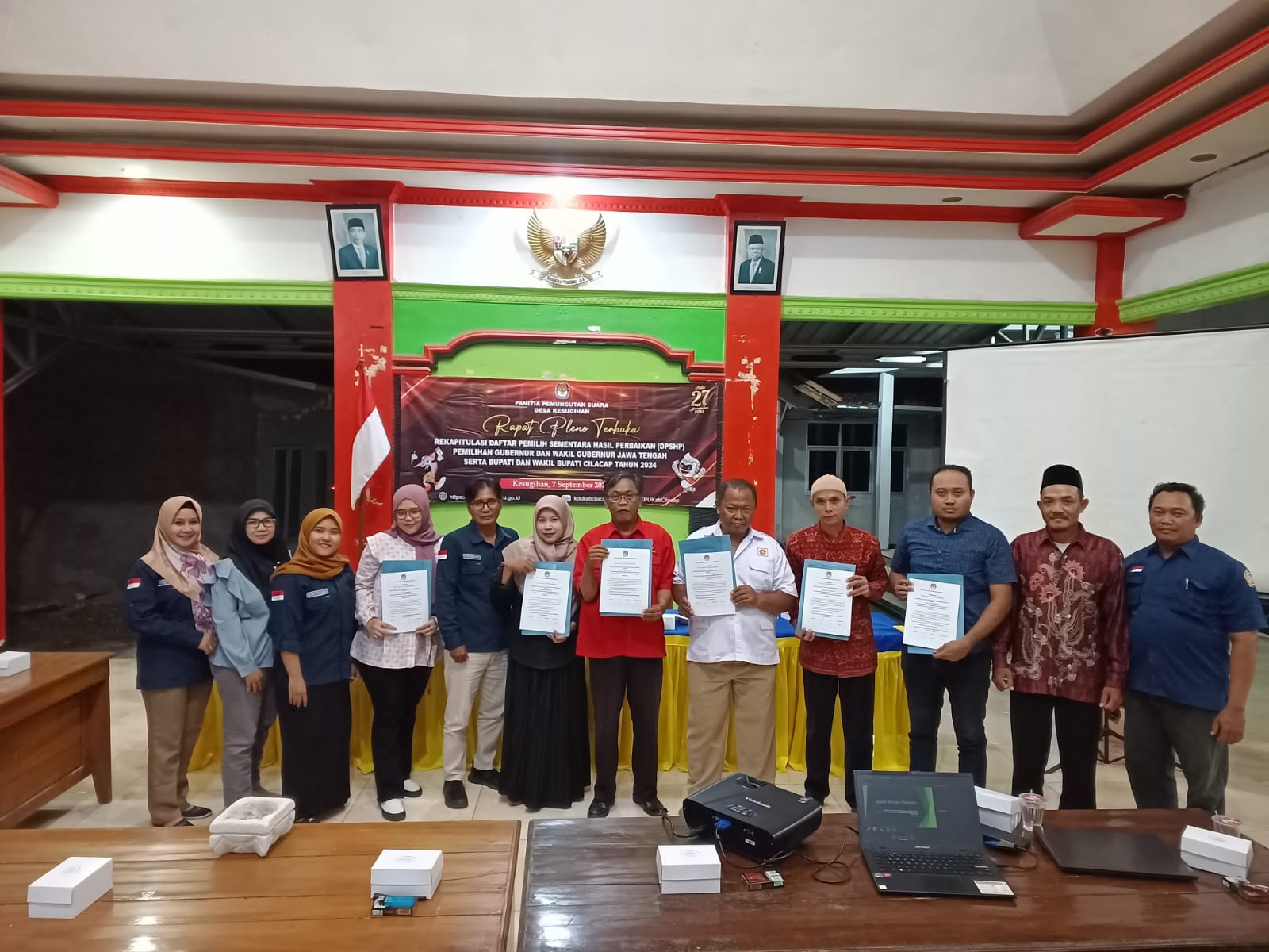 Panwascam Kesugihan melakukan monitoring pengawasan terhadap rapat pleno DPSHP 