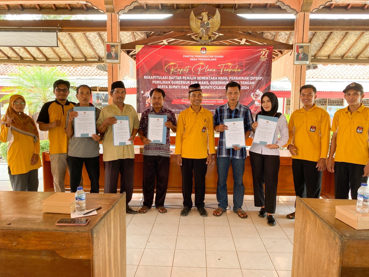 Panwascam Adipala Monitoring Rapat Pleno Rekapitulasi DPSHP Tingkat PPS