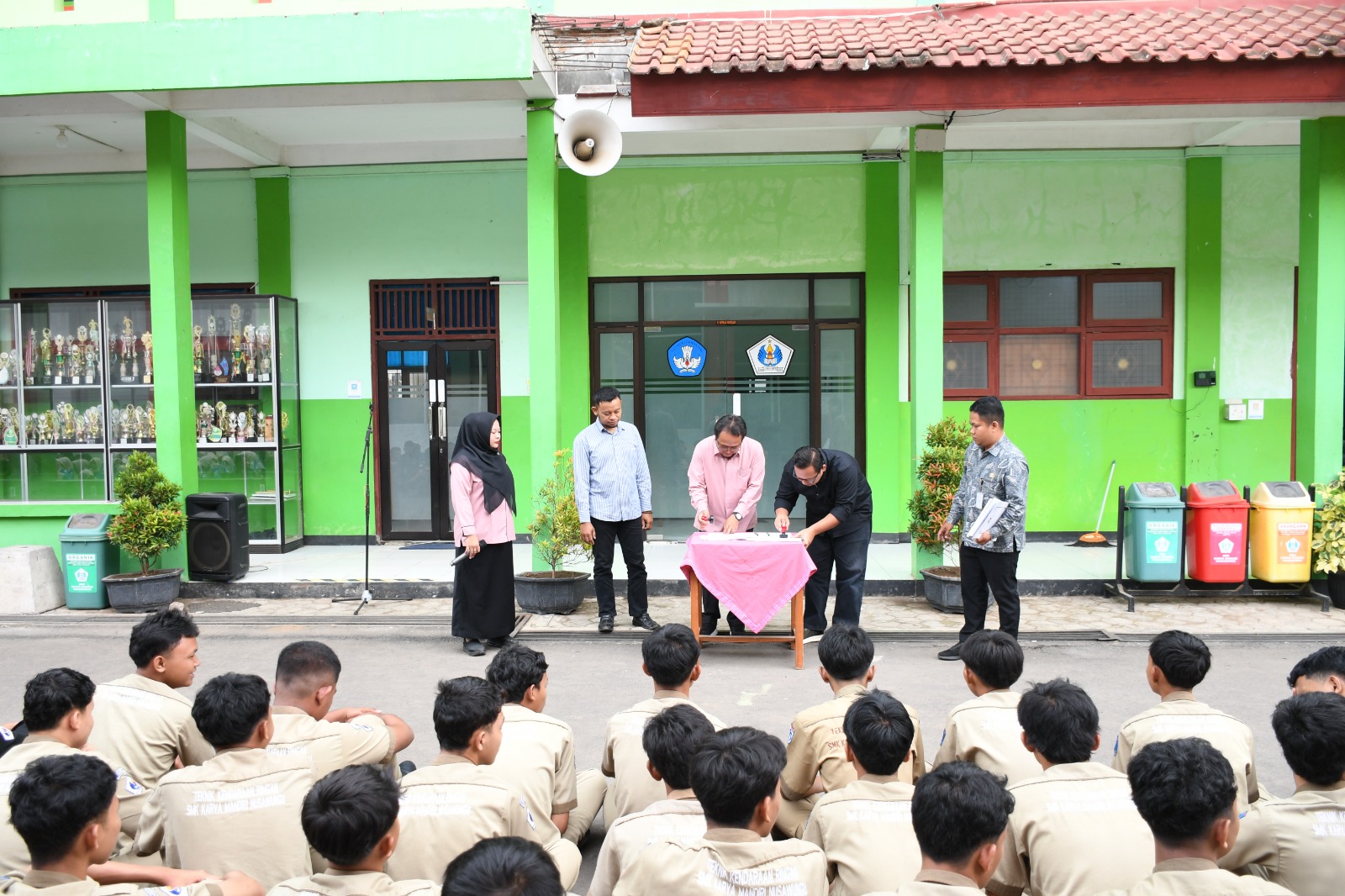 KARYAMANDIRI