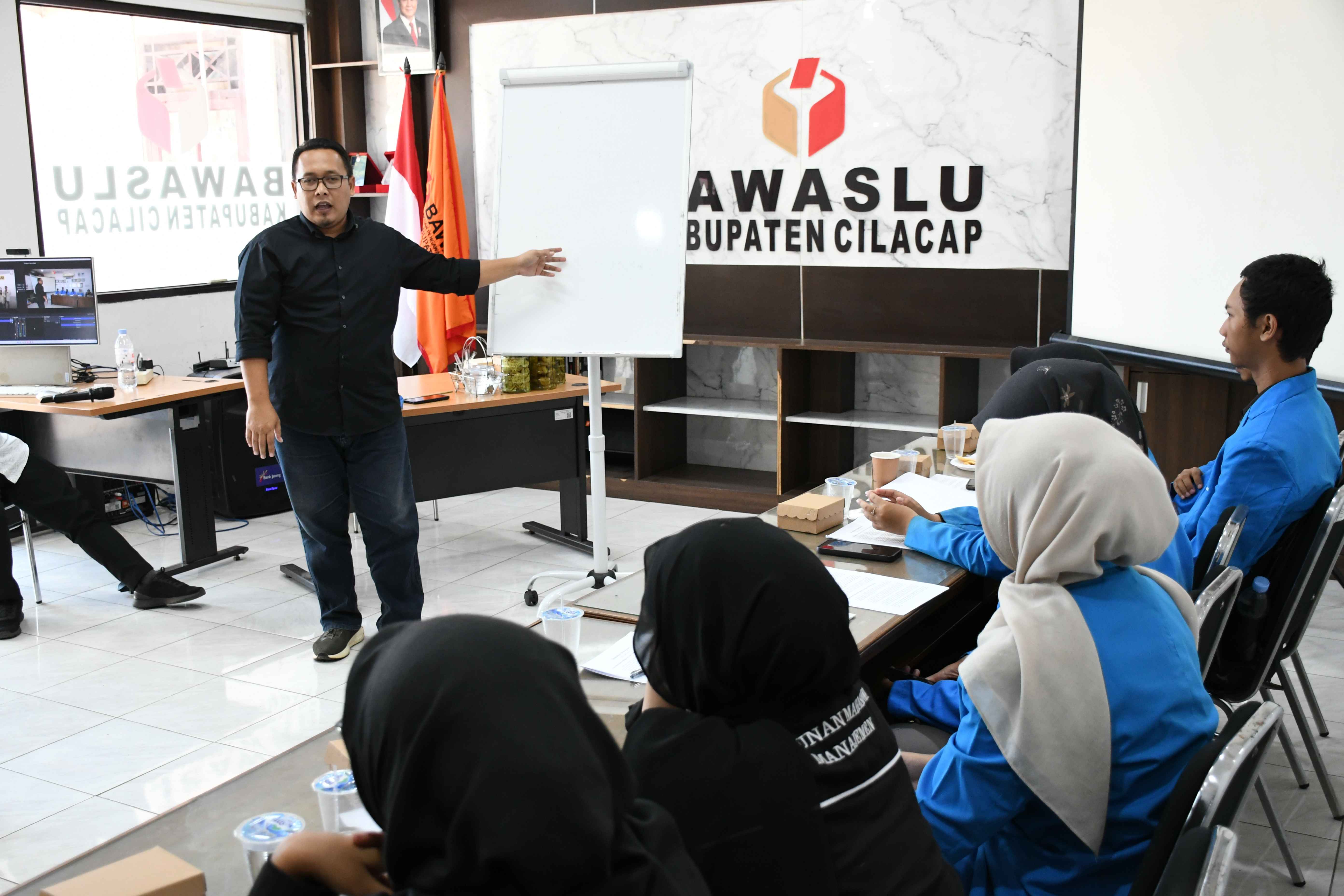 kelas demokrasi23