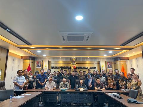 Penyampaian Laporan Akhir Pembentukan Badan Adhoc Bawaslu Kabupaten Cilacap pada Pemilihan Serentak 2024