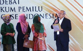 Sekjen Tawarkan Pemenang Debat Bekerja di Bawaslu