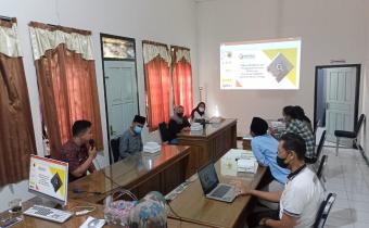 Diskusi Demokrasi dan Pengawasan Partisipatif Bersama Mahasiswa Universitas Nahdlotul Ulama Imam Ghozali (UNUGHA) Cilacap