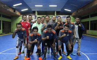 Kalah 1 Angka Tim Futsal Bawaslu Melawan Sekda