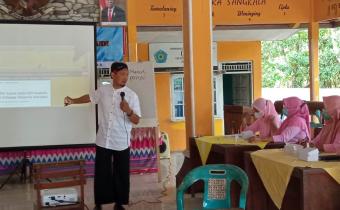 KUNJUNGAN BAWASLU CILACAP DI DESA PENGAWASAAN BINAAN