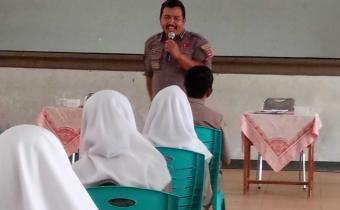 GOES TO SCHOOL SMK NEGERI 1 KAWUNGANTEN PENDIDIKAN POLITIK BAGI PEMILIH PEMULA