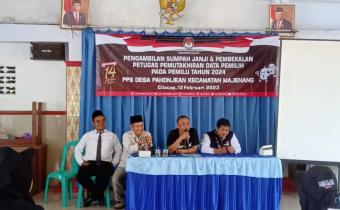 Panwascam Majenang Bekali Petugas Pantarlih dalam Pelantikan