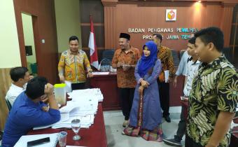 Bawaslu Kabupaten Cilacap Menyiapkan Data Pendukung Pemberi Keterangan Tertulis