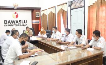 PENINGKATAN KAPASITAS JAJARAN BAWASLU KABUPATEN CILACAP