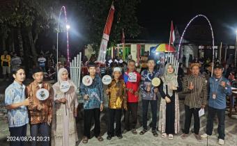 Panwaslu Kecamatan Sampang meriahkan Tasyakuran HUT Kemerdekaan RI Ke-79 di Halaman Ketua RW.005 Desa Ketanggung