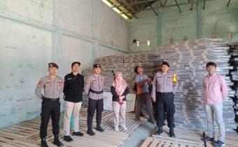 Hasil Pengawasan Kedatangan Logistik Bilik Suara di Gudang Ketapang