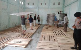 Pengawasan Kedatangan Logistik Kotak Suara Pemilihan di Gudang KPU Jl. Ketapang