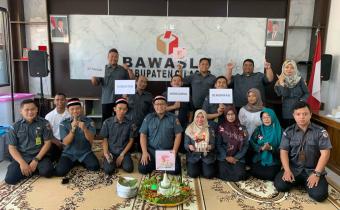 Foto Kegiatan Tasyakuran HUT Bawaslu ke-17 Tahun
